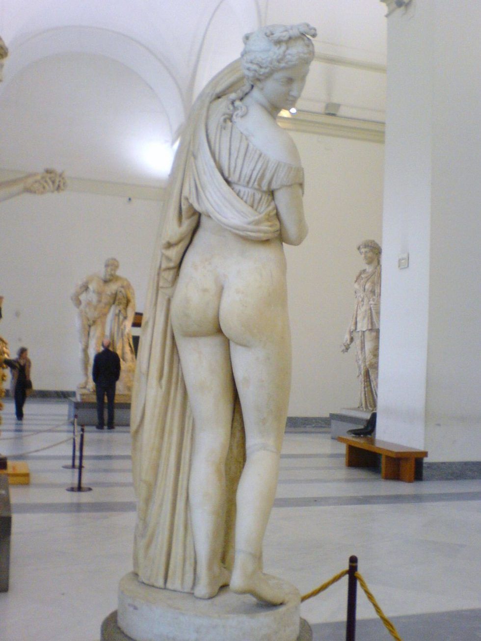 Венера Каллипига. Около 2-го века н.э. Национальный археологический музей, Неаполь