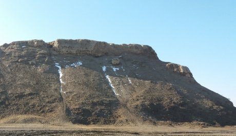 Крепость Амуль на левом берегу реки Амударья