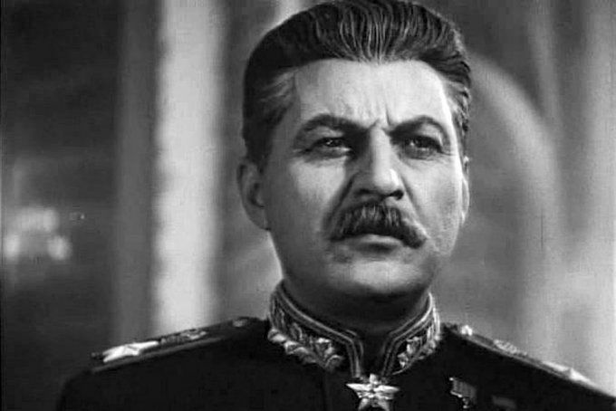 Актер Геловани Михаил Георгиевич в фильме «Клятва» (1946).