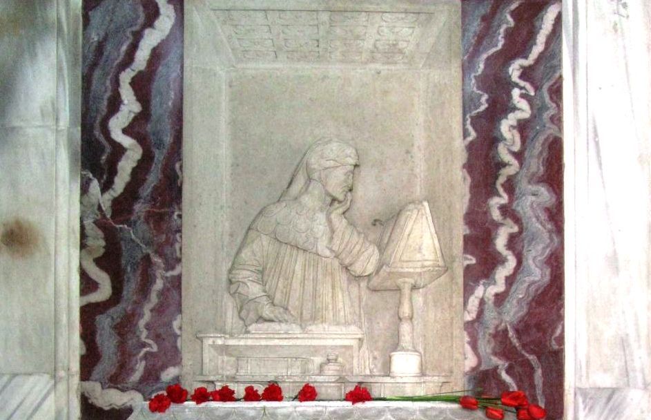 Надгробие Данте в Равенне